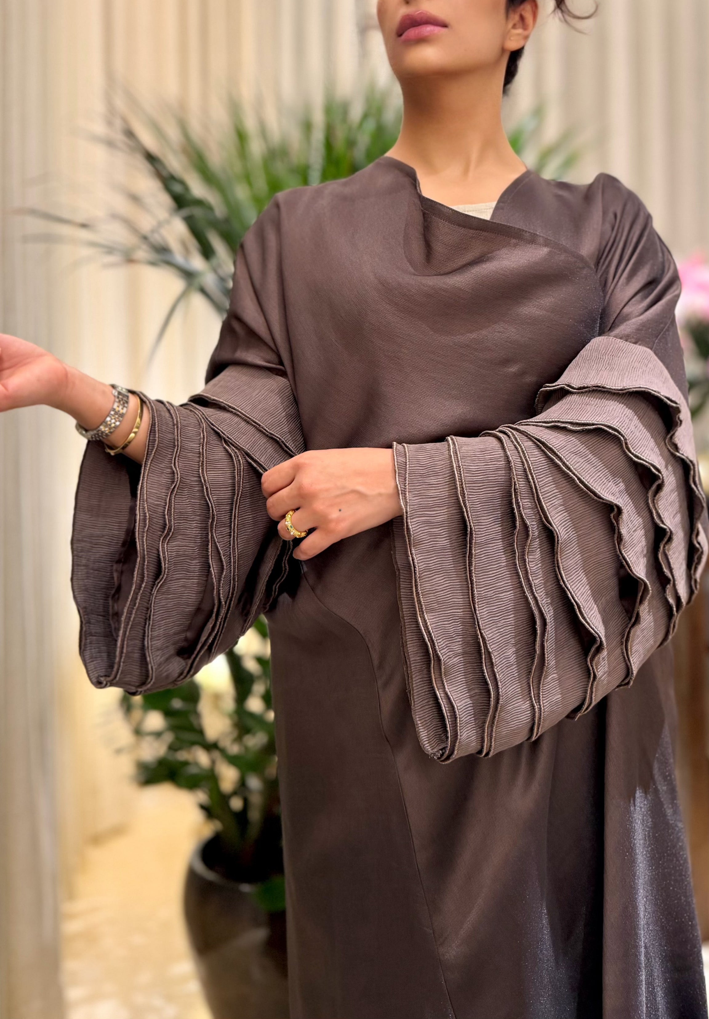 CHOCOLATE PLEATED ABAYA
