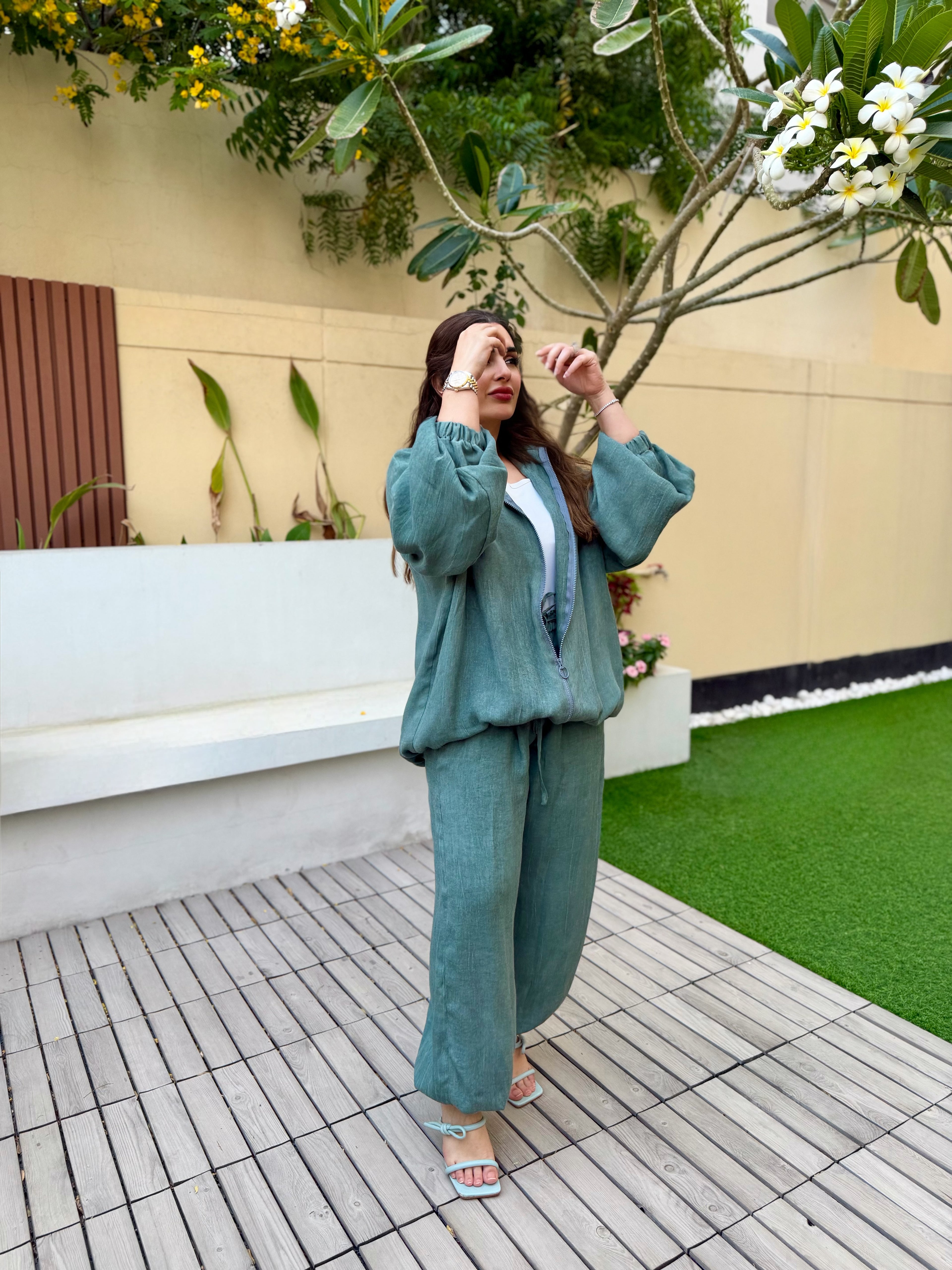 TAUPLE LINEN SET