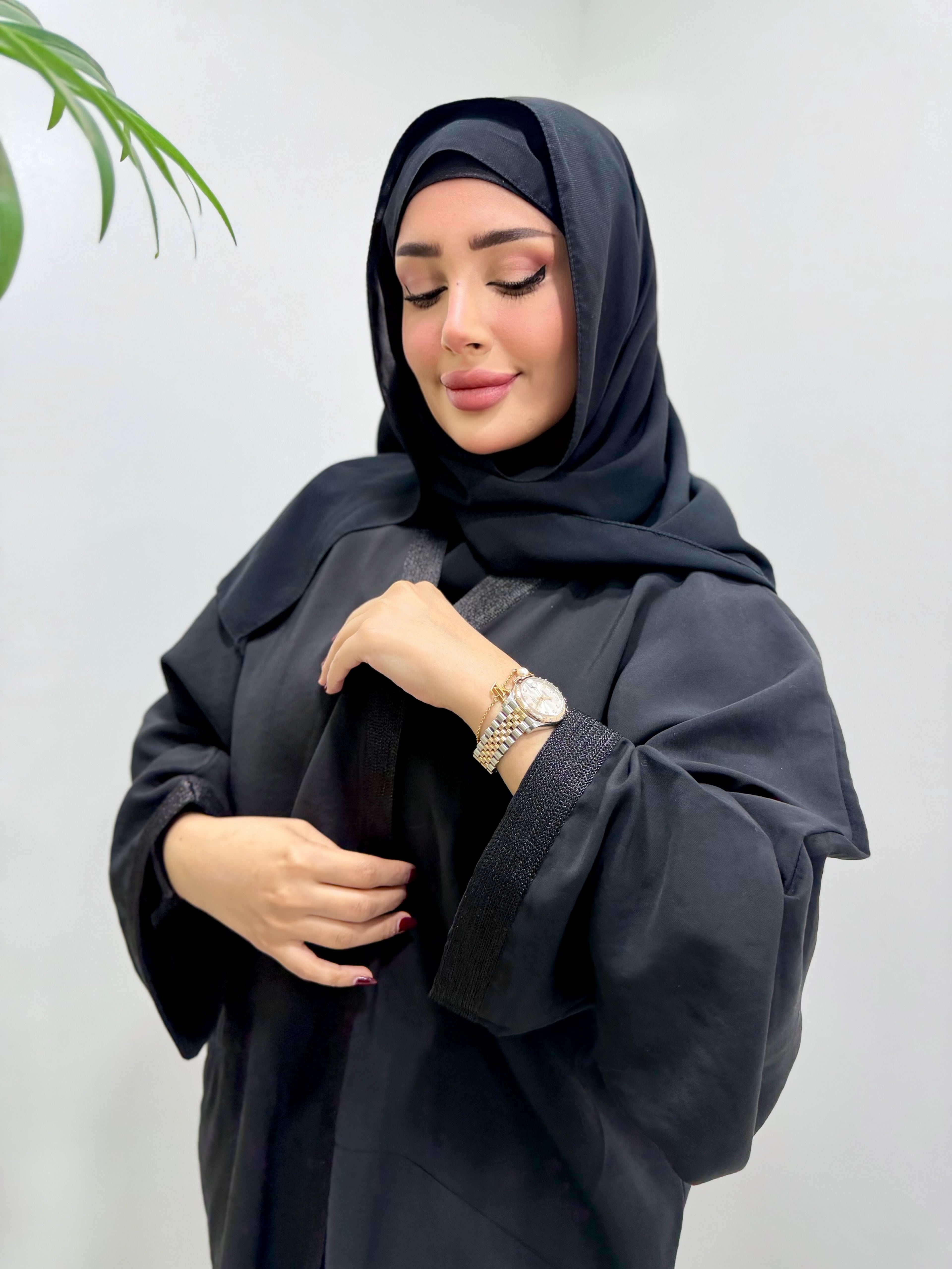Black Zari Embroidered Abaya